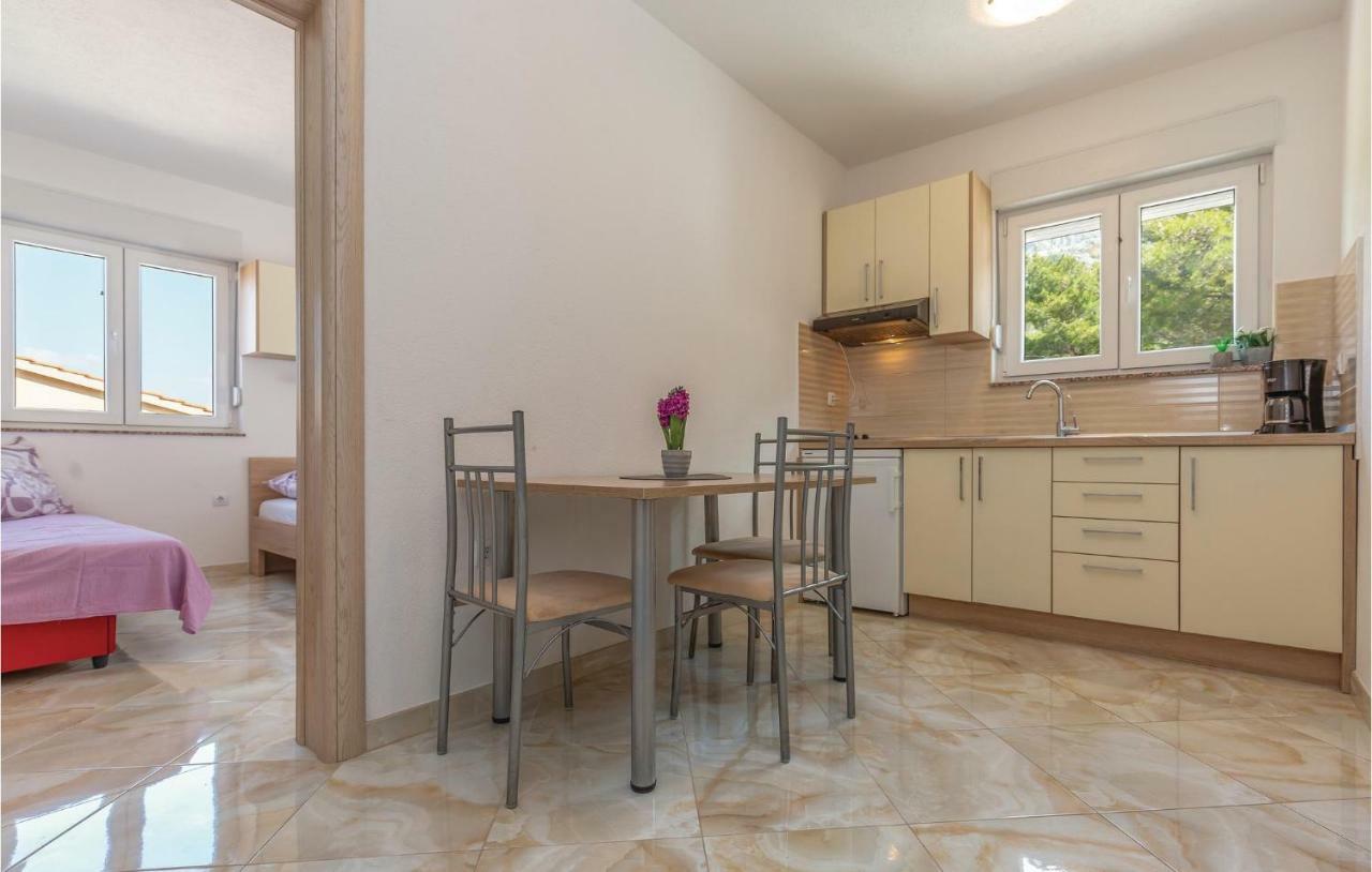 Beautiful Apartment In Krvavica With Kitchen Eksteriør billede
